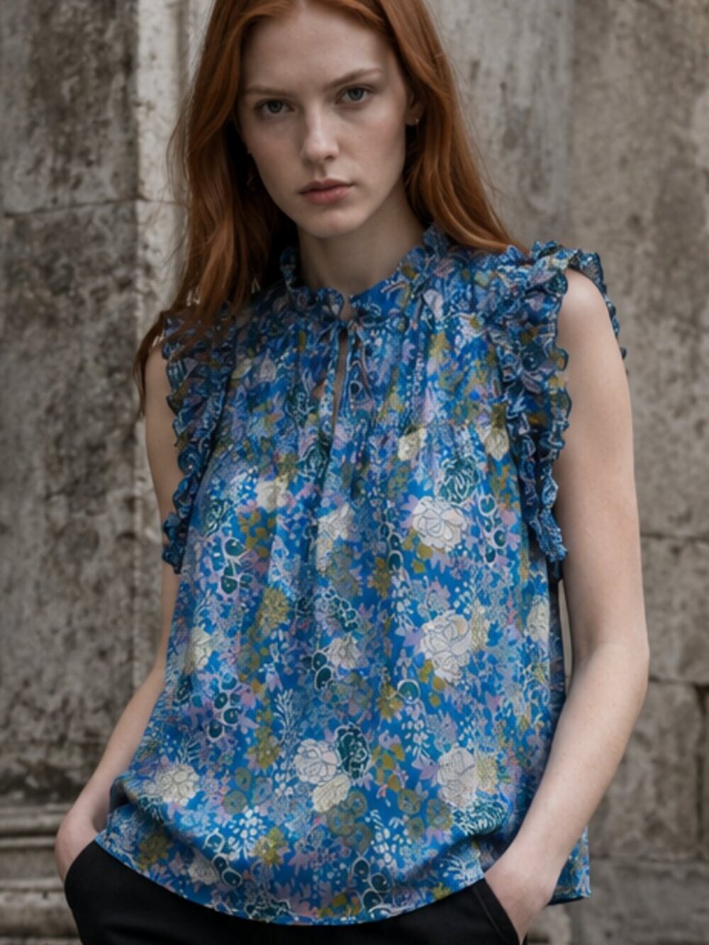 Marie Oliver Blue Floral Silk Top Size Large Sleeveless Neck Tie ruffle